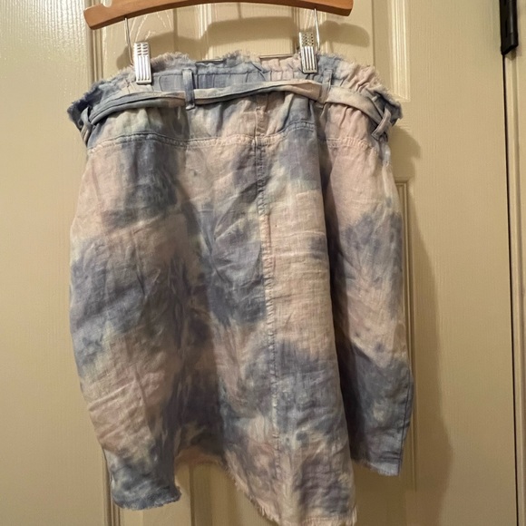 Shirt and skirt set. - Picture 6 of 6